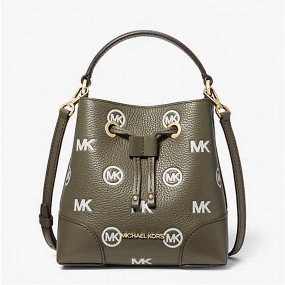 MICHAEL KORS
Mercer Small Logo Embossed Leather Bucket Bag - Picture 5 of 5